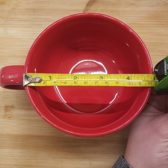 New Starbucks 2023 Holiday Edition Red Ribbon coffee or soup mug, 16oz - Picture 3 of 6